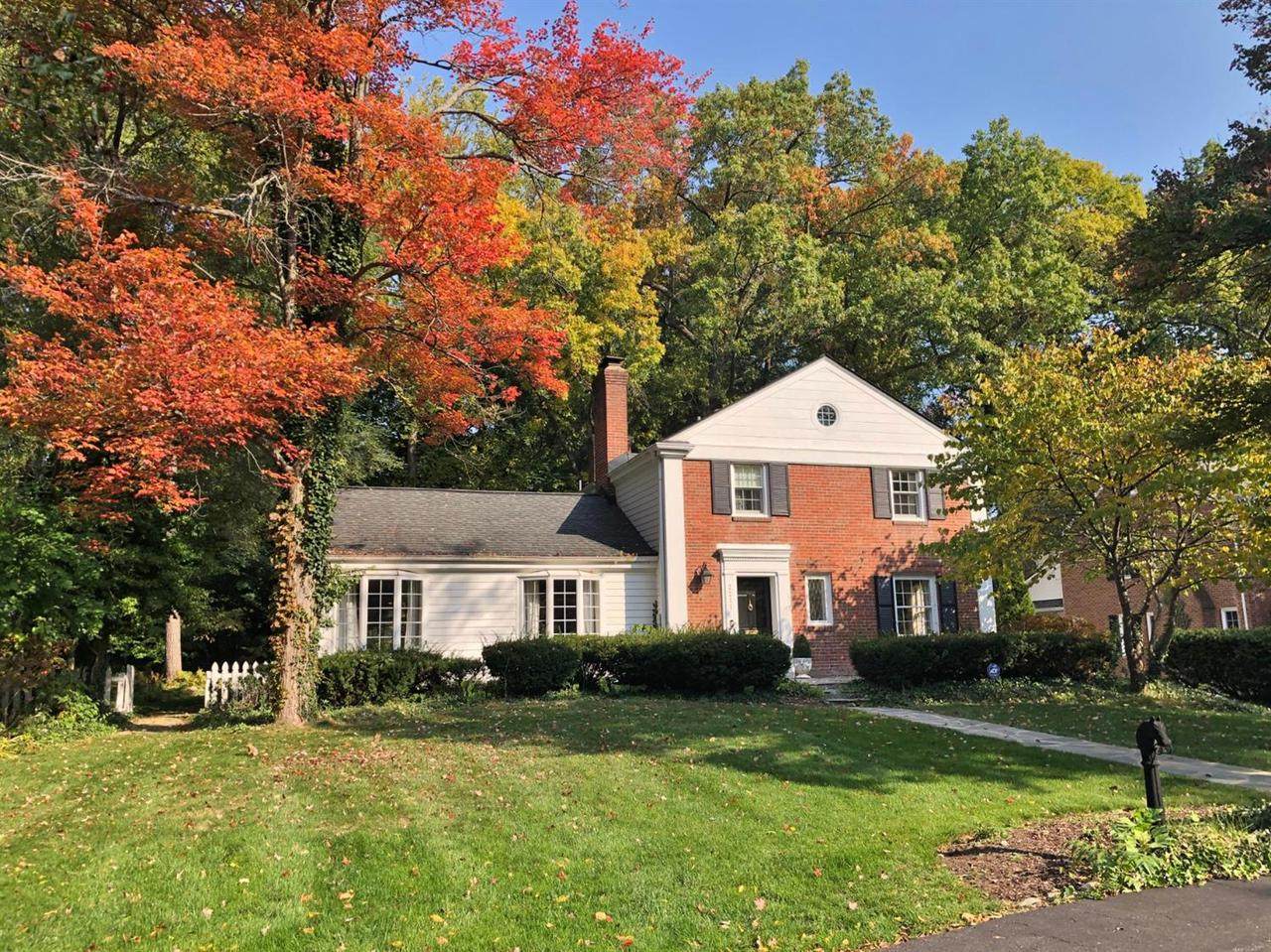 2211 Devonshire Rd - Photo 1