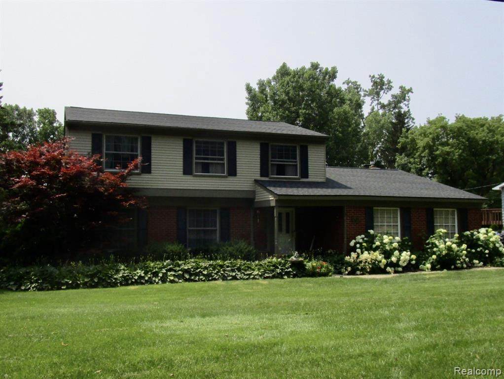 2939 Moraine Dr - Photo 1