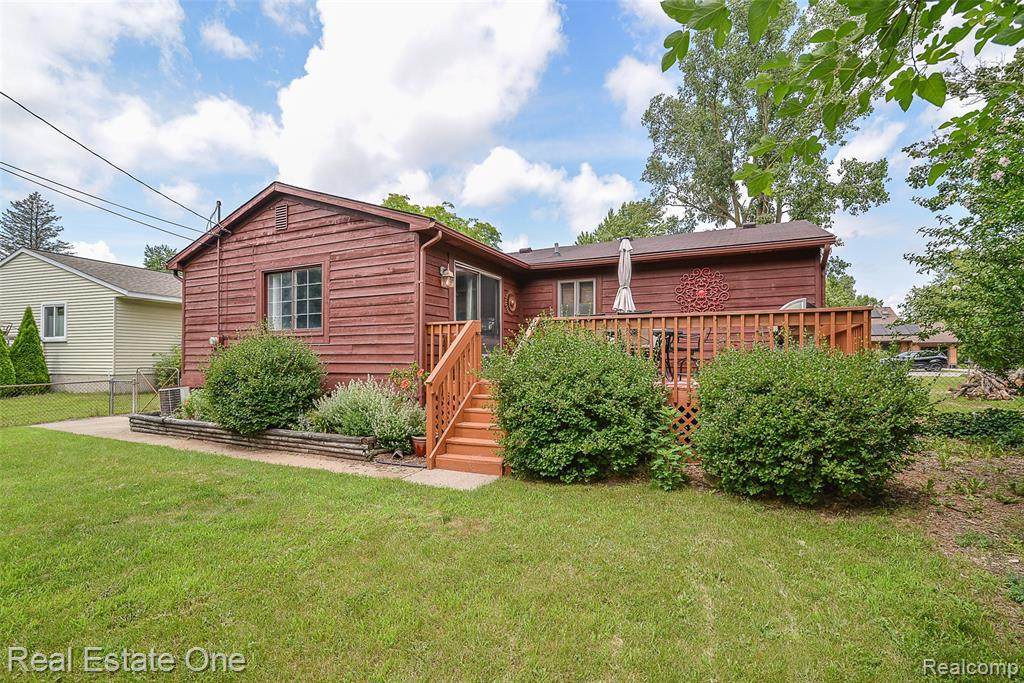 3600 Junior - Photo 1