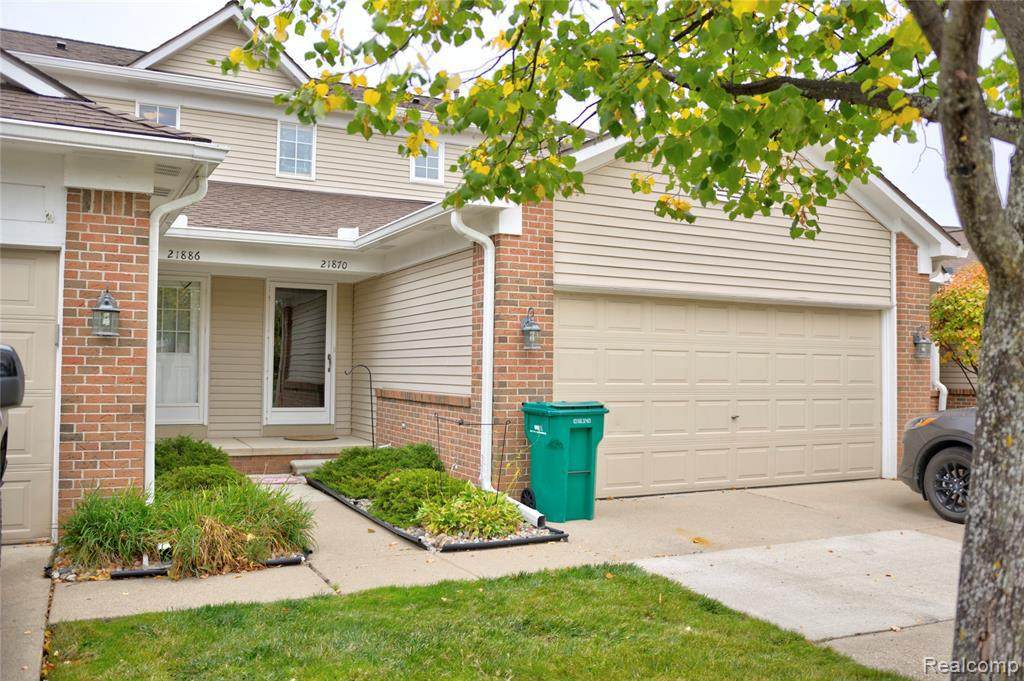 21870 Patriot Blvd - Photo 1