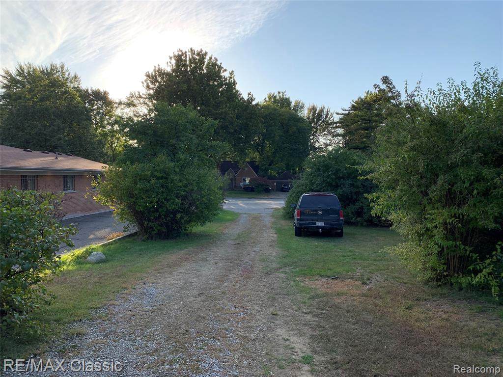 1021 Merriman Rd - Photo 1