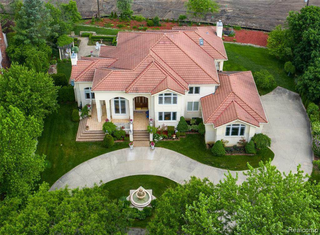 7421 Wing Lake Rd - Photo 1