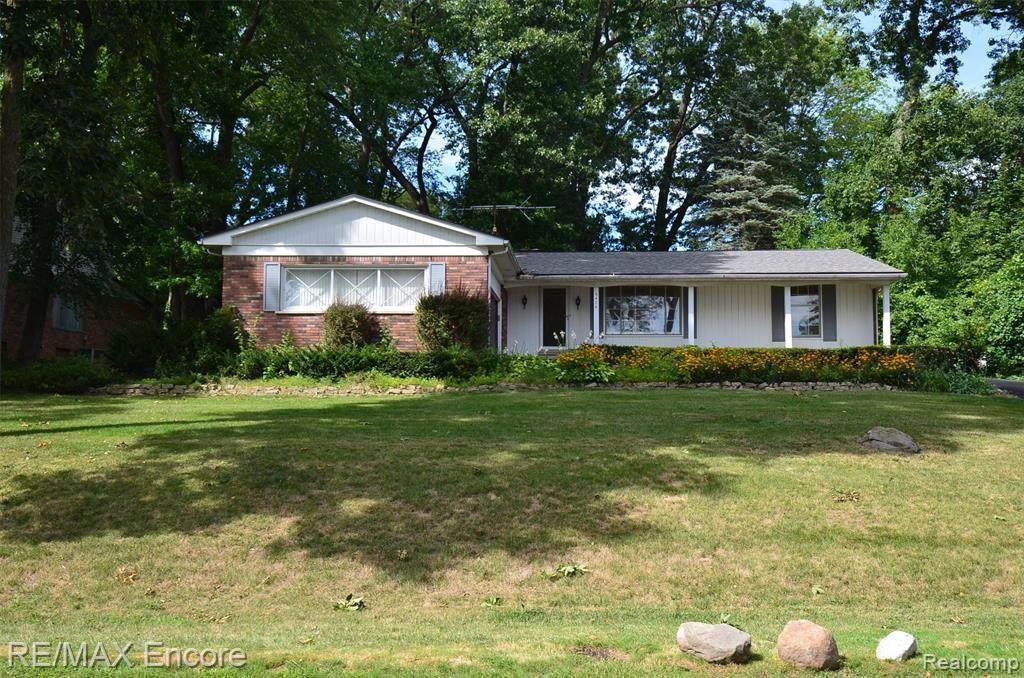 6474 Wellesley Ter - Photo 1