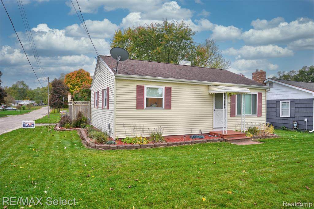 330 Wilson Ave - Photo 1
