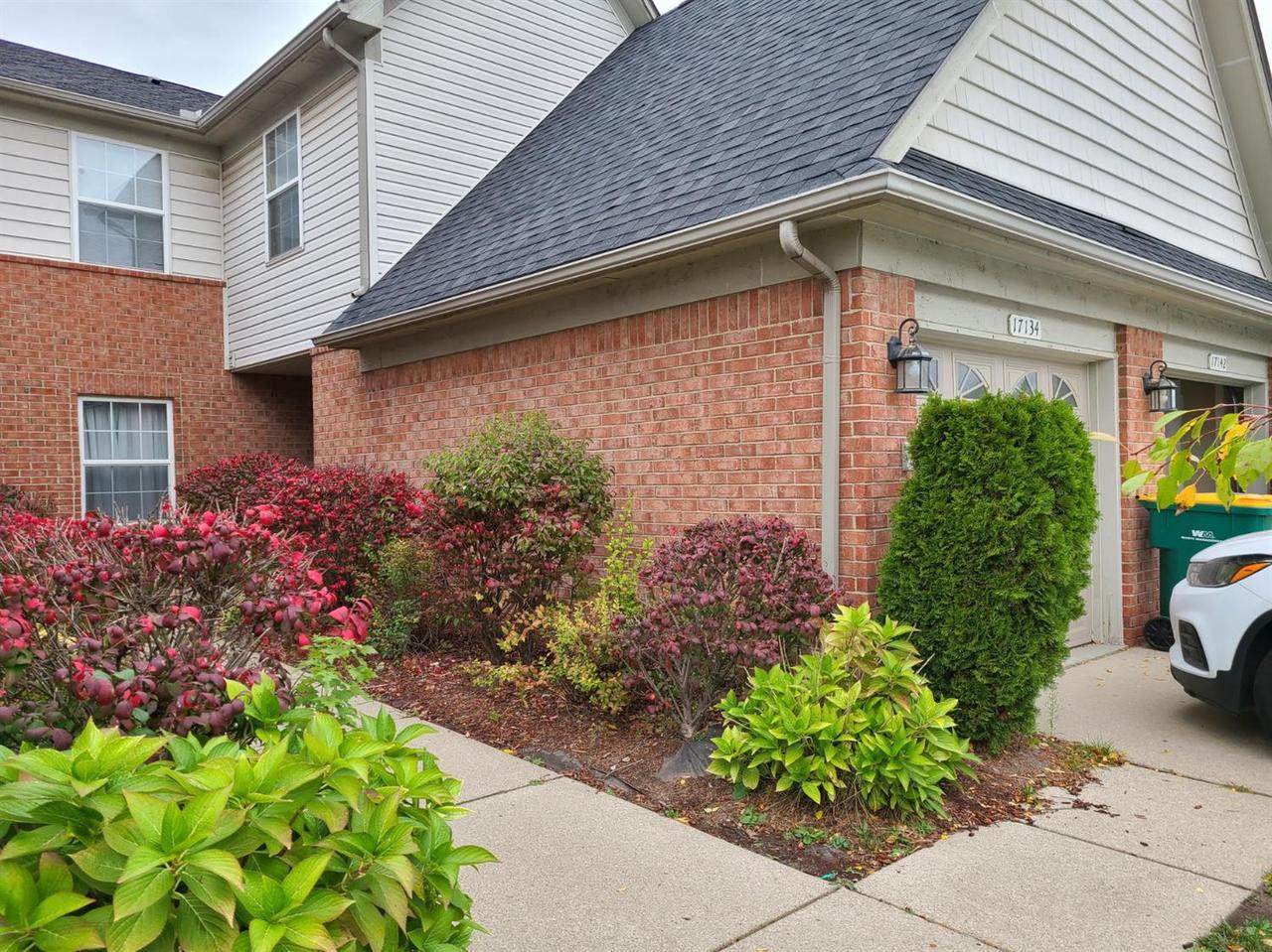 17134 Higdon Dr - Photo 1