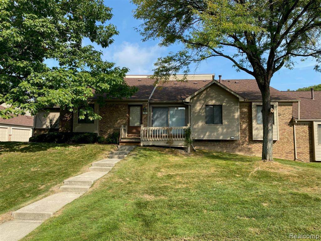 7923 Lawrence - Photo 1