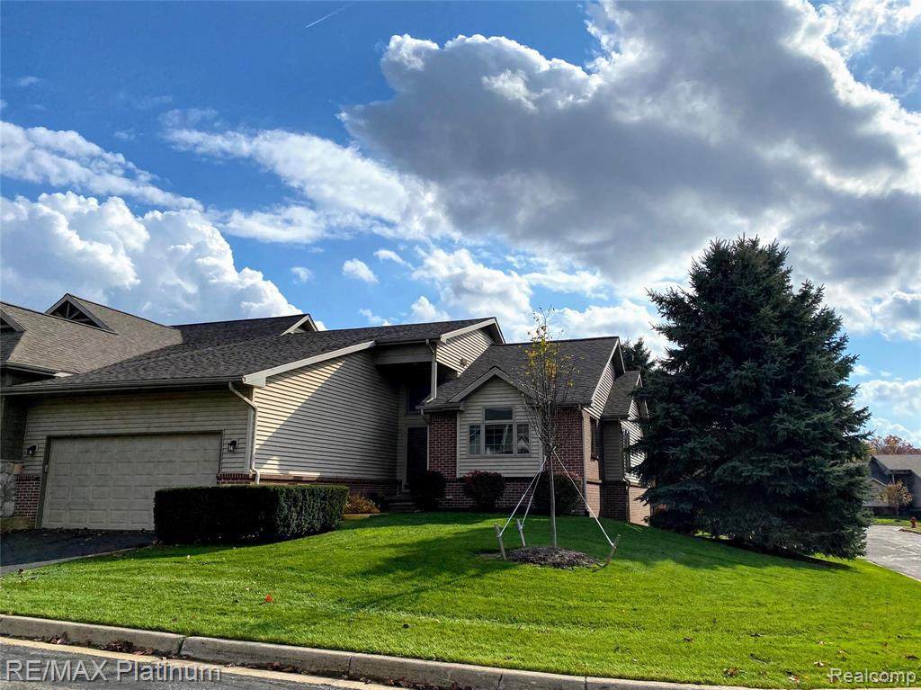 2279 Cherry Wood Dr - Photo 1