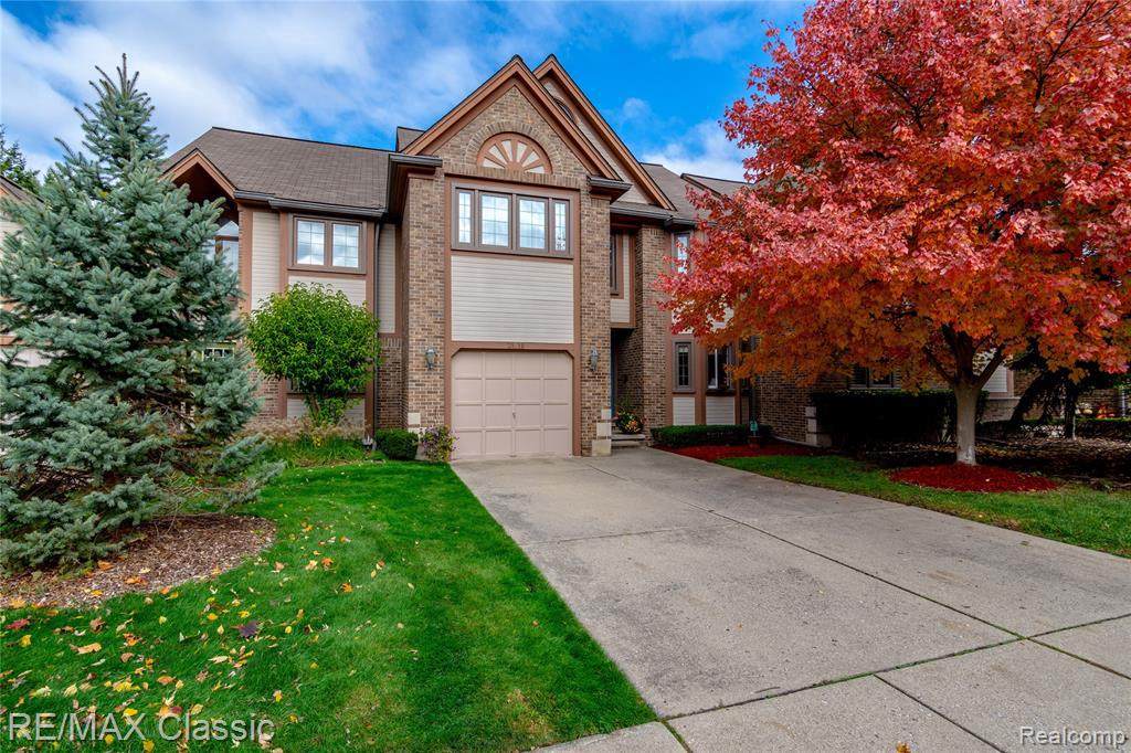 21518 Garrison St - Photo 1
