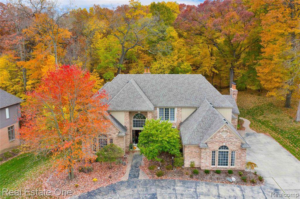 1601 Scenic Hollow Dr - Photo 1