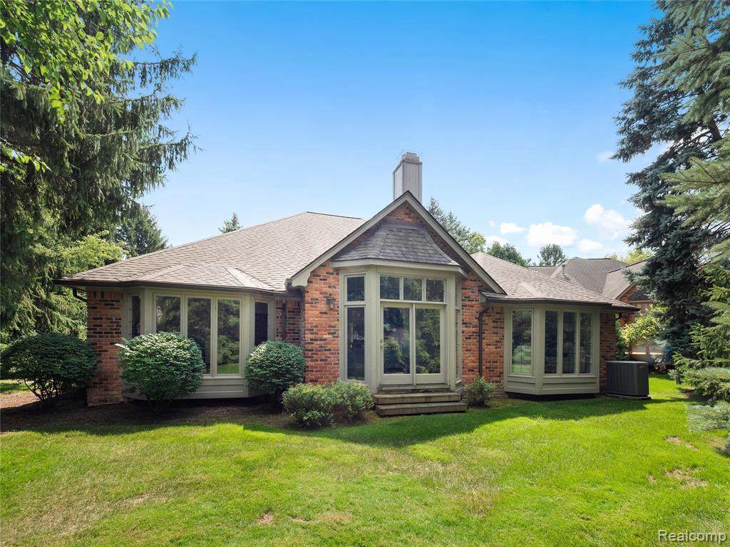 5587 Pine Brooke Crt - Photo 1