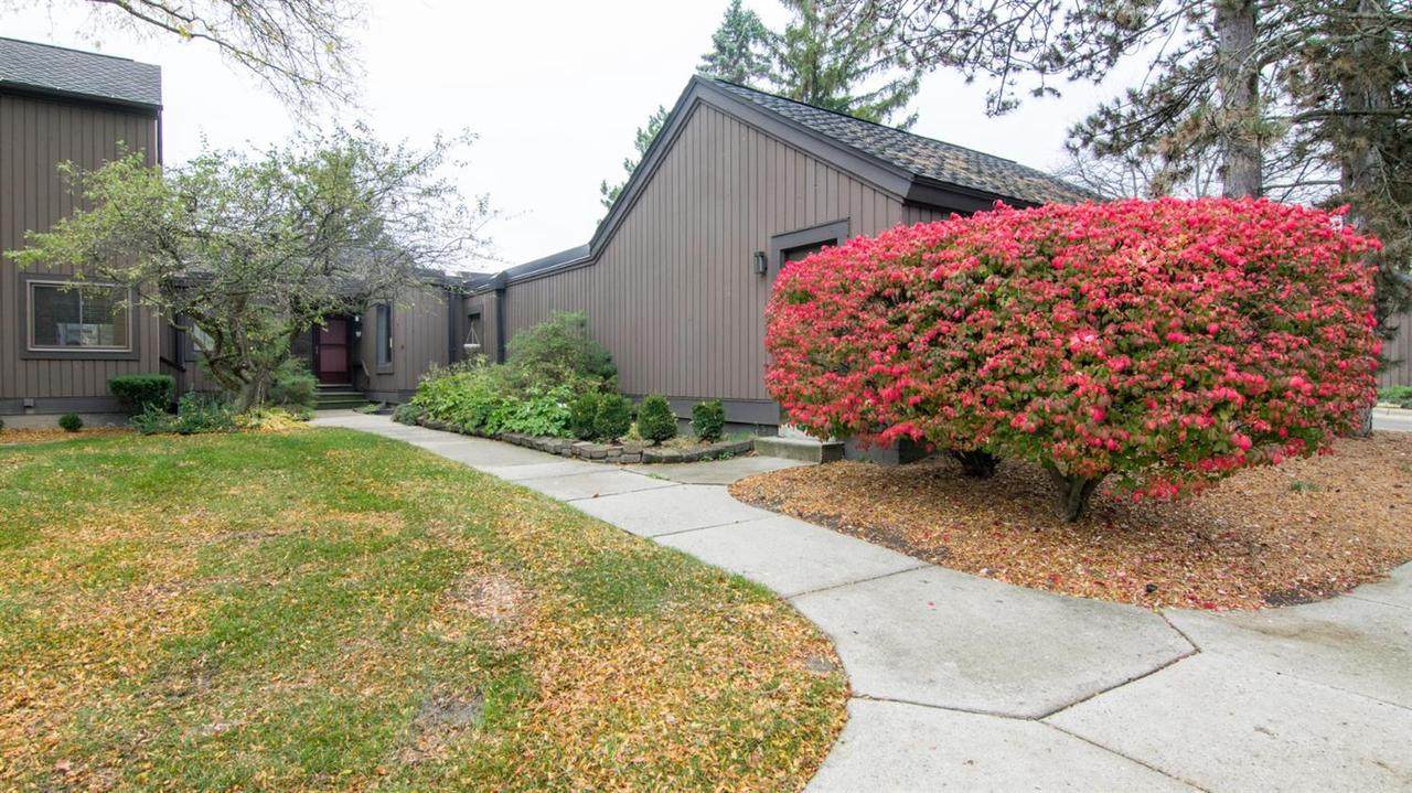 17 Northwick Ct - Photo 1