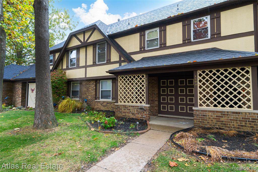 1501 Wexford Dr - Photo 1