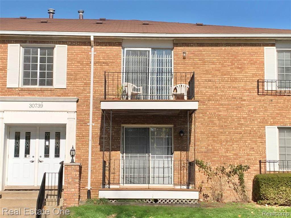 30739 Shiawassee - Photo 1