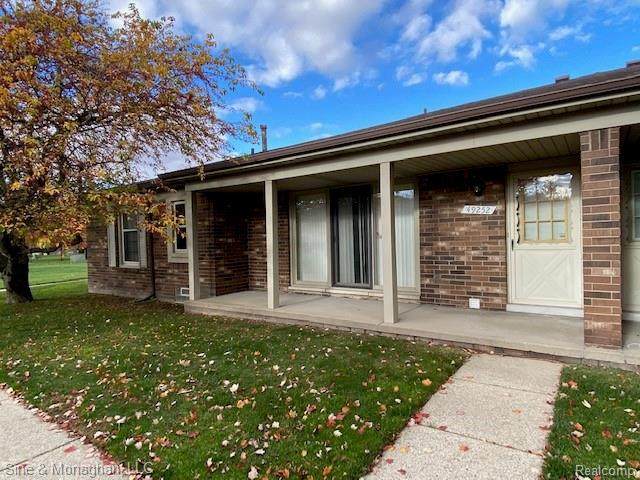 49252 Ashley Crt - Photo 1