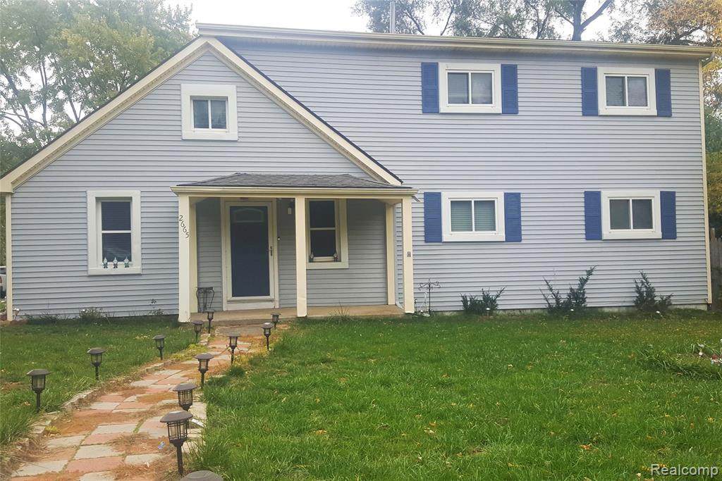 2665 Hessel Ave - Photo 1