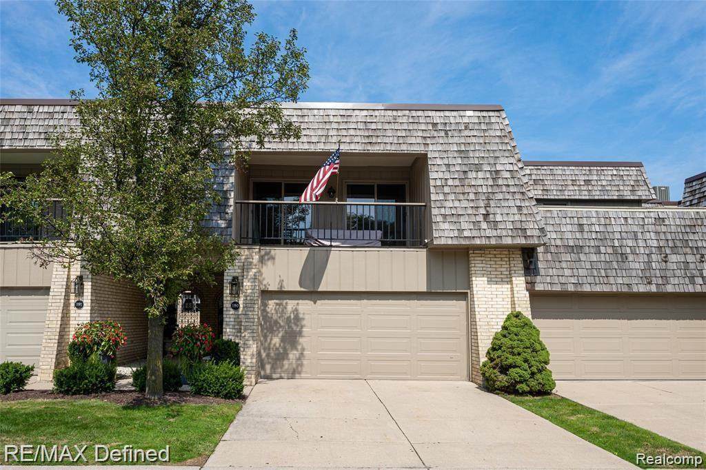 1190 Oakwood Crt - Photo 1