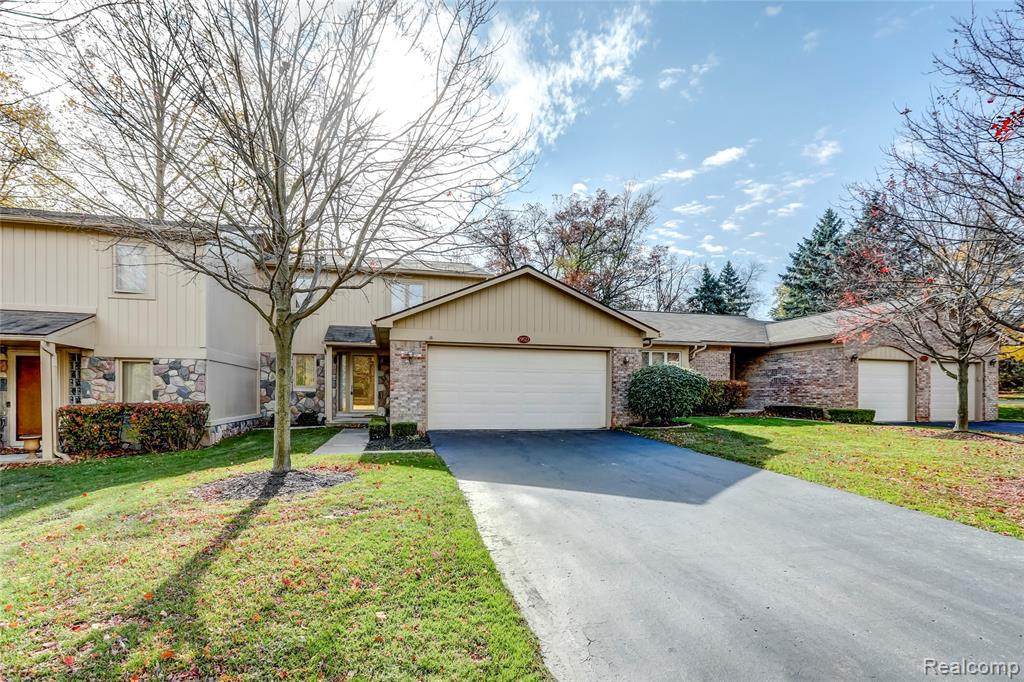 29527 Sylvan Ln - Photo 1