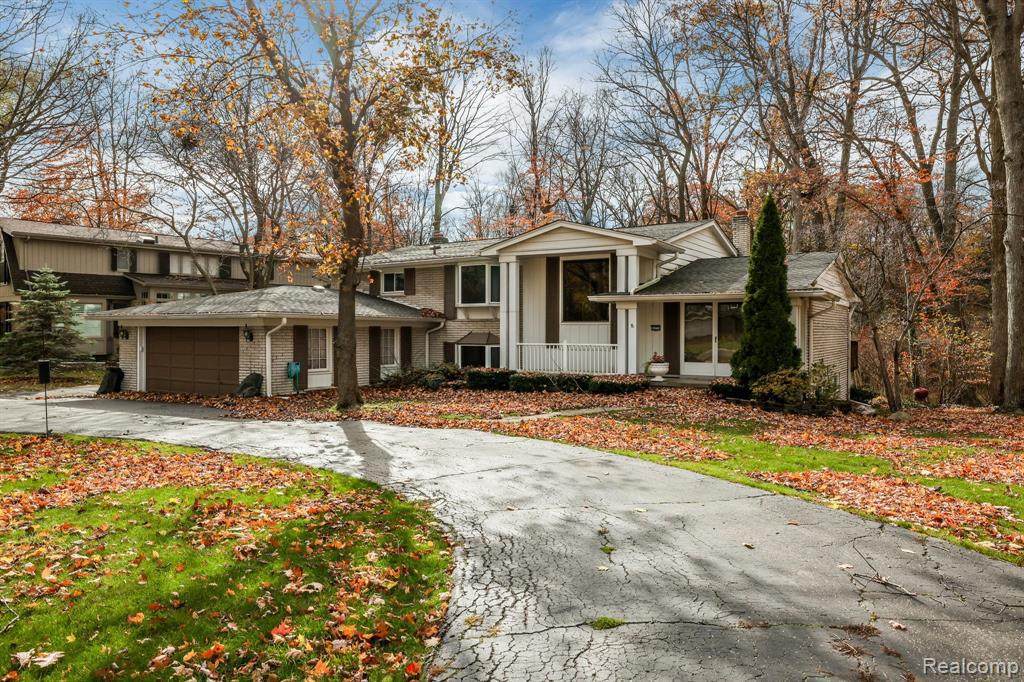 32775 Red Oaks Trail - Photo 1