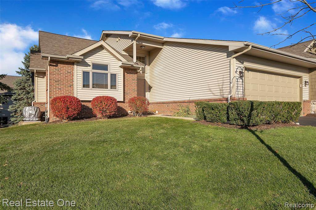 2272 Cherry Wood Dr - Photo 1