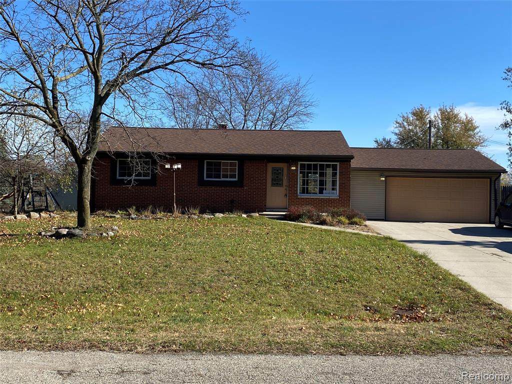 1375 Red Barn Dr - Photo 1