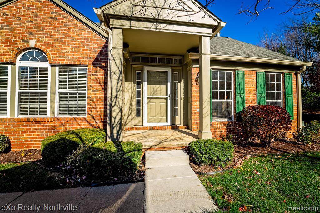 3943 Ravensfield Dr - Photo 1