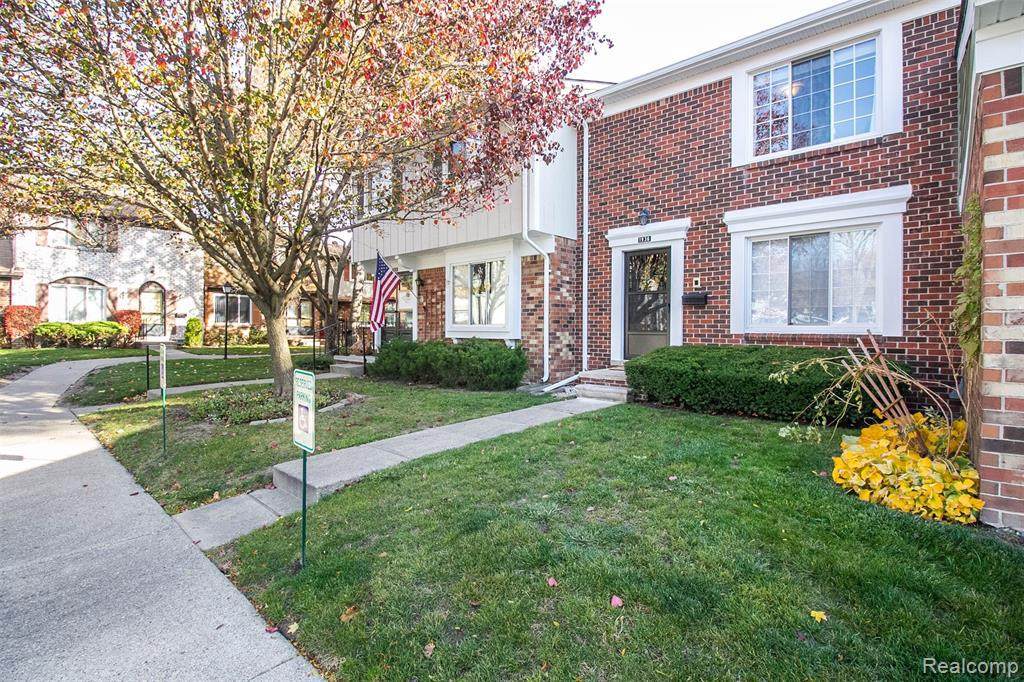 1936 Torquay Ave - Photo 1