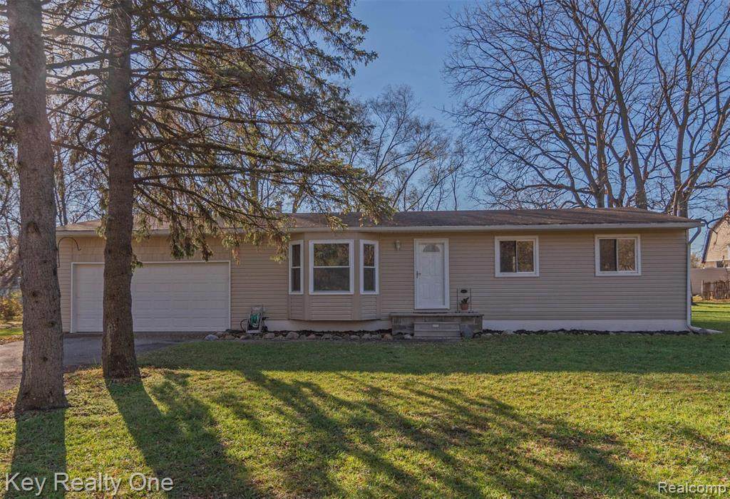 2046 Howe St - Photo 1
