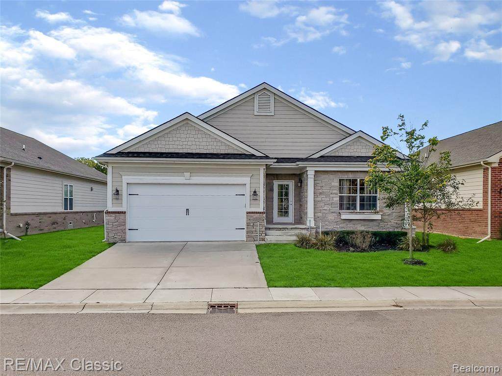 49287 Hawksburry Rd - Photo 1