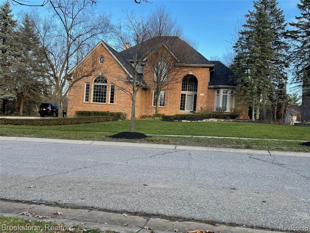 7422 Woodlore Dr - Photo 1