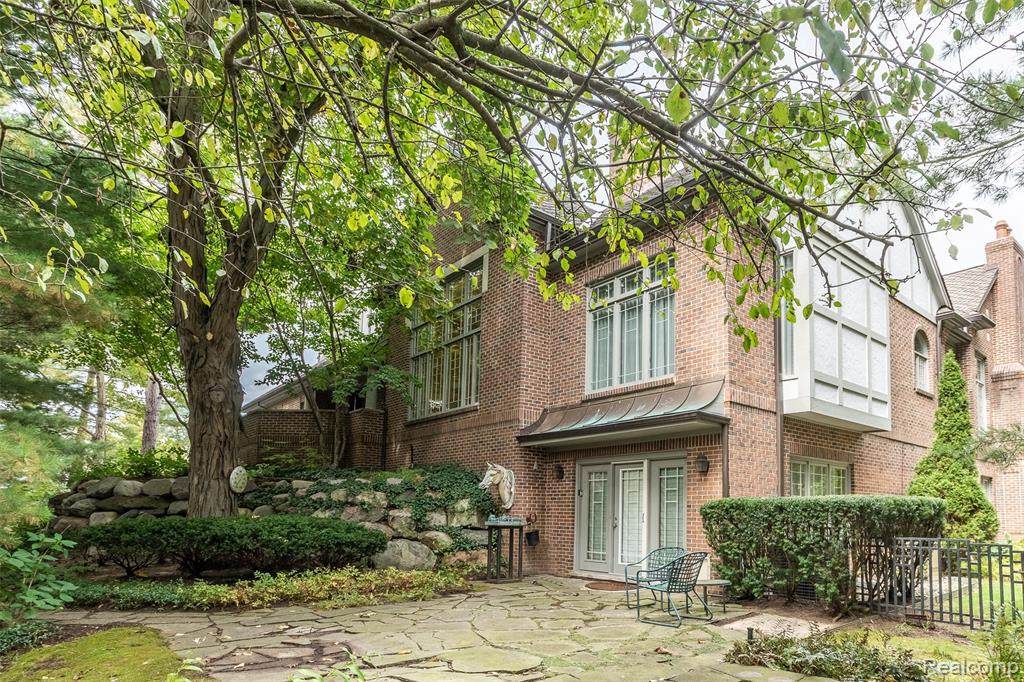 4054 Cranbrook Crt - Photo 1