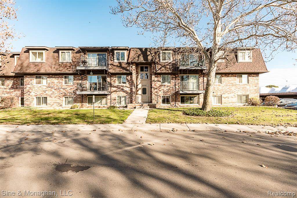 342 Riviera Dr - Photo 1