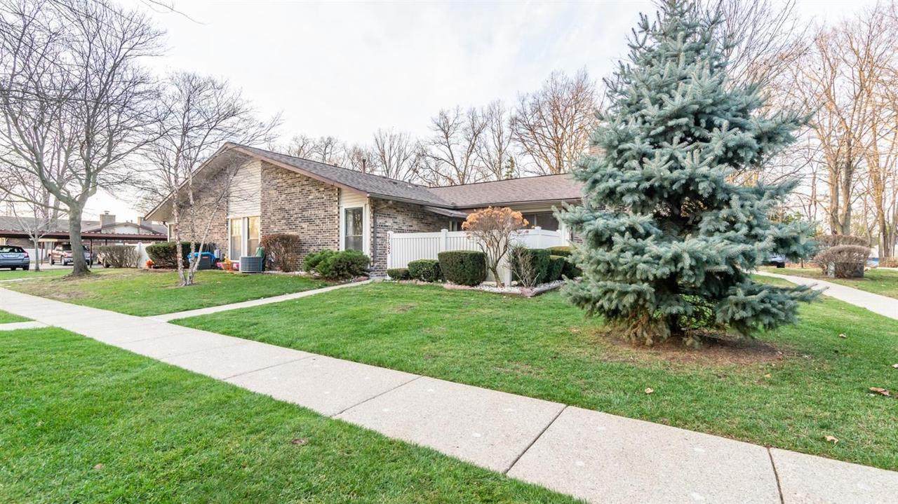 37545 Barkridge Cir - Photo 1