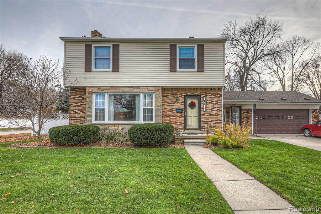 1811 Rosemont Rd - Photo 1