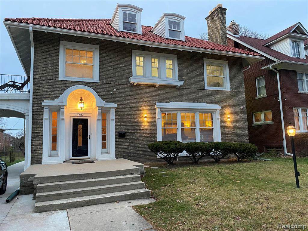 1486 Boston Blvd - Photo 1