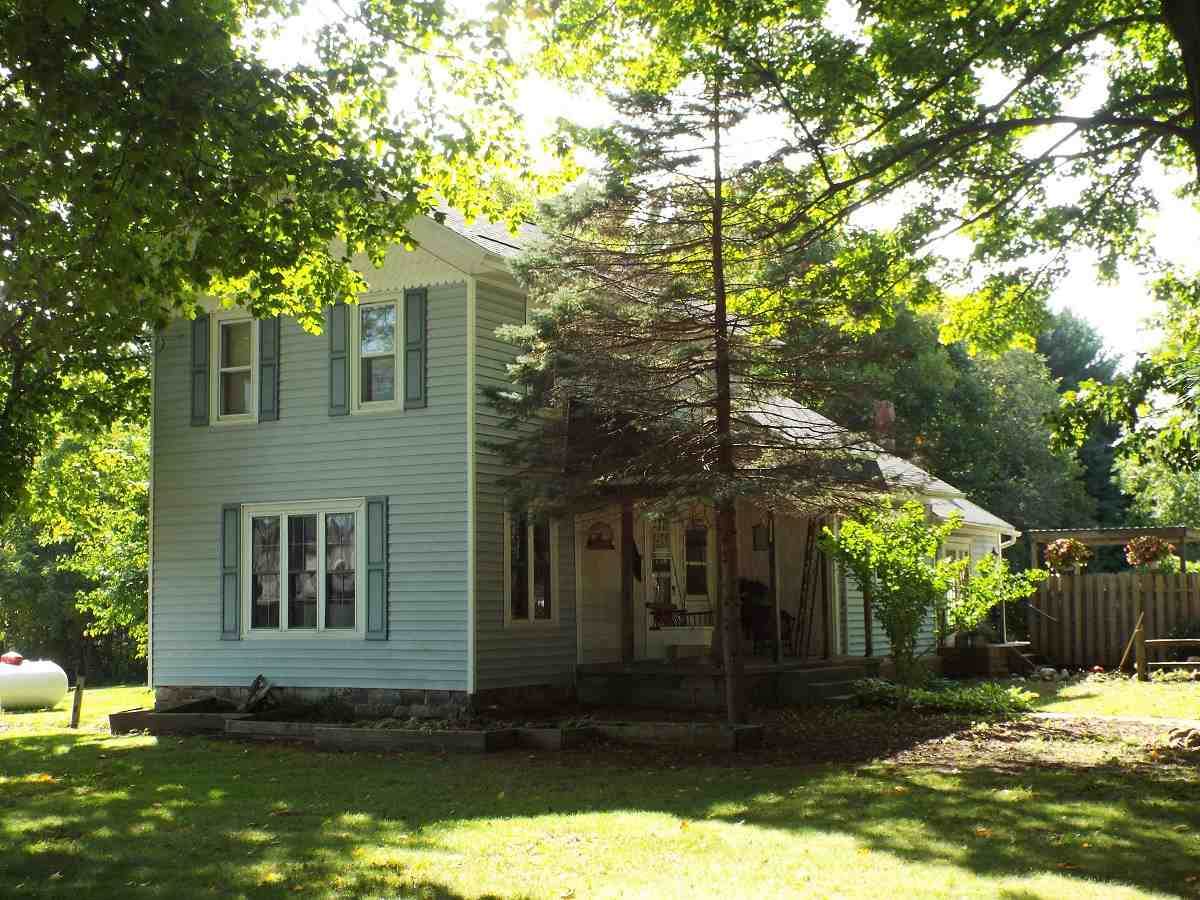 5605 Oak St - Photo 1