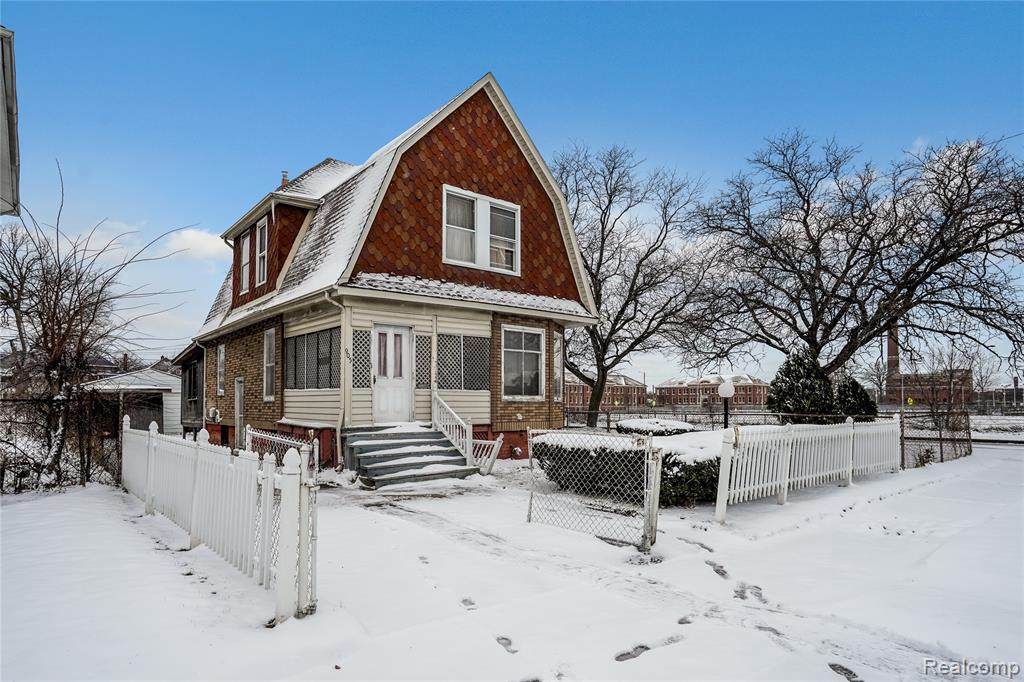 905 Hazelwood St - Photo 1