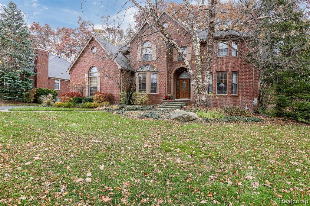 7599 Pinewood Trail - Photo 1