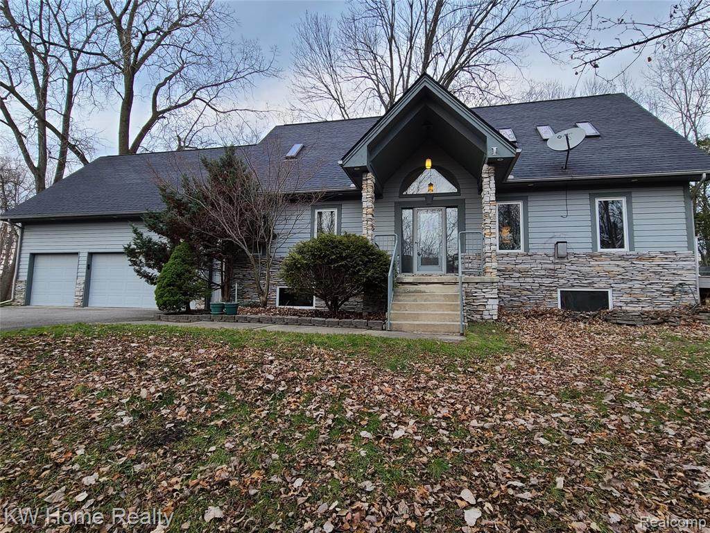23270 Evergreen Rd - Photo 1
