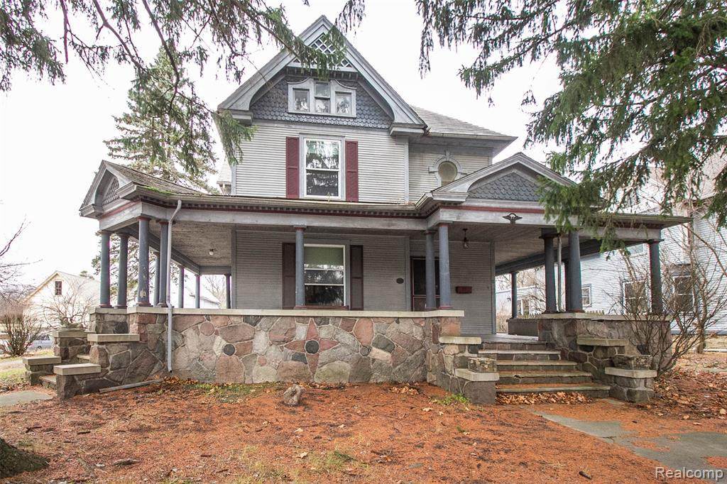 317 Michigan Ave - Photo 1