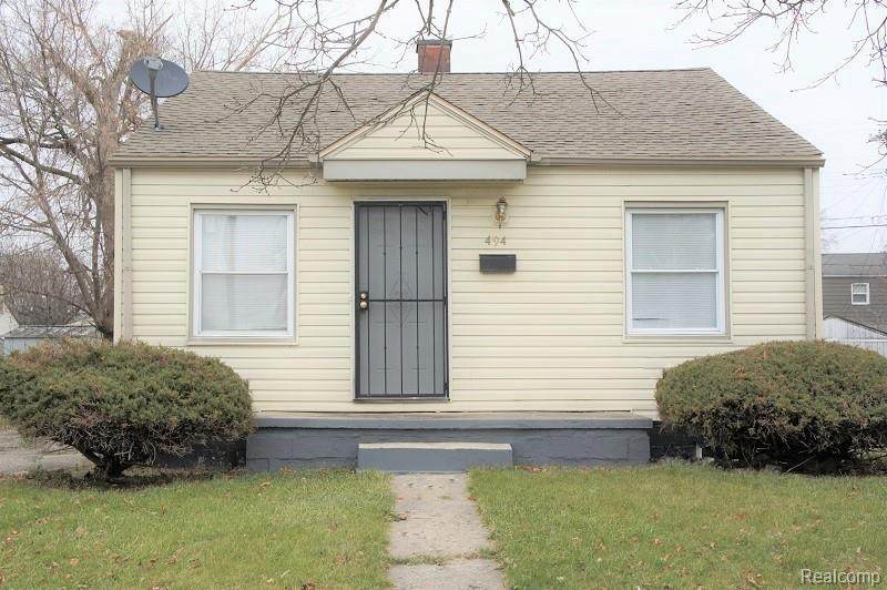 494 Montana Ave - Photo 1