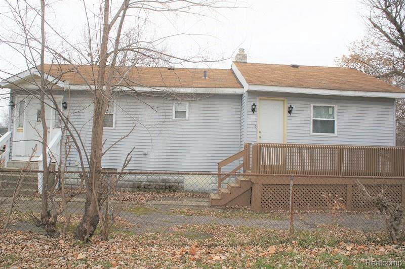 77 Sanford St - Photo 1