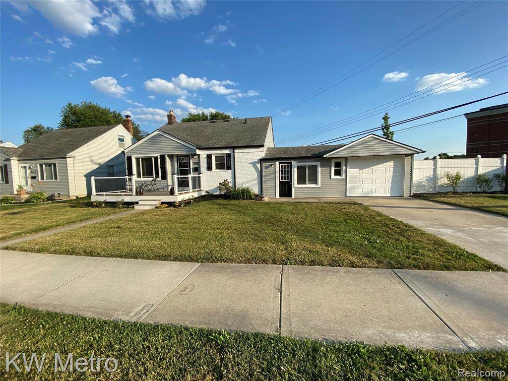 3715 Hunter Ave - Photo 1