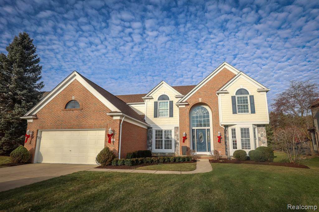 1346 Lake Shore Blvd - Photo 1