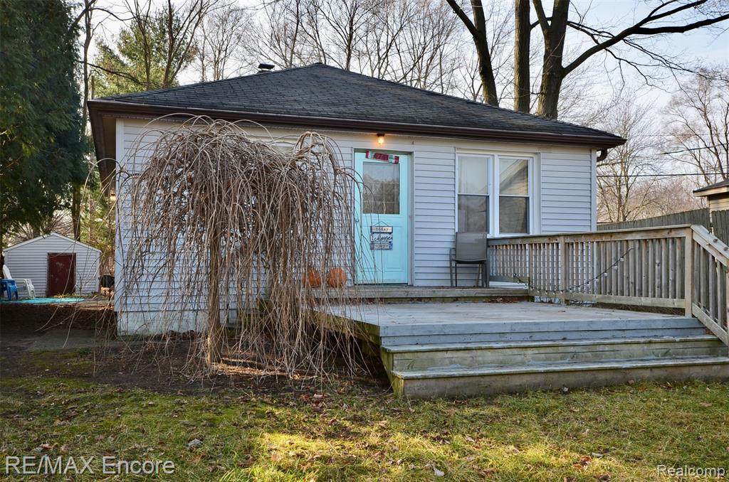 4741 Sashabaw Rd - Photo 1