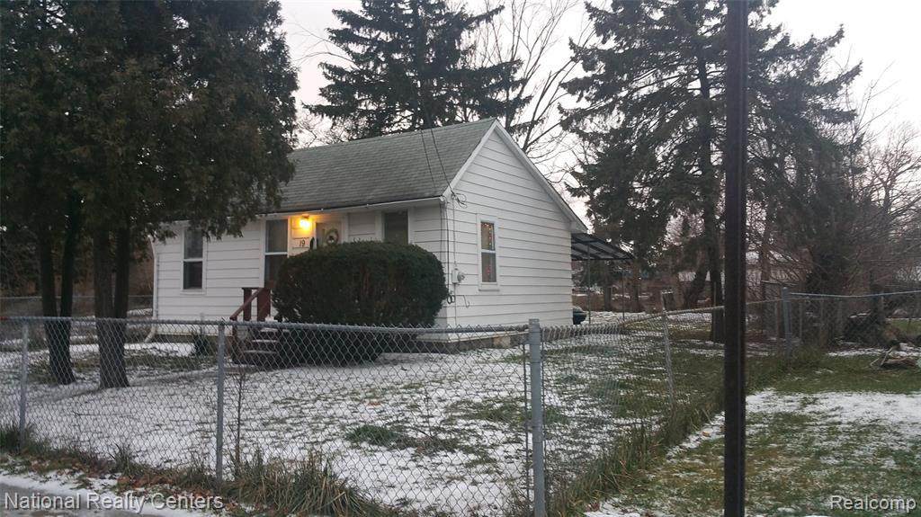 19 Lincoln St - Photo 1