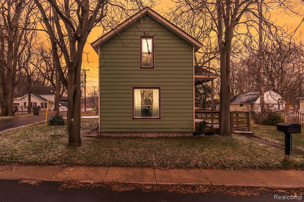 10563 Livingston St - Photo 1