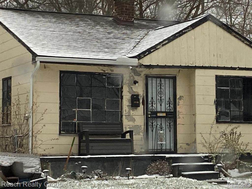 19766 Oakfield St - Photo 1