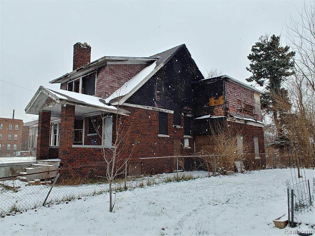 87 Hazelwood - Photo 1