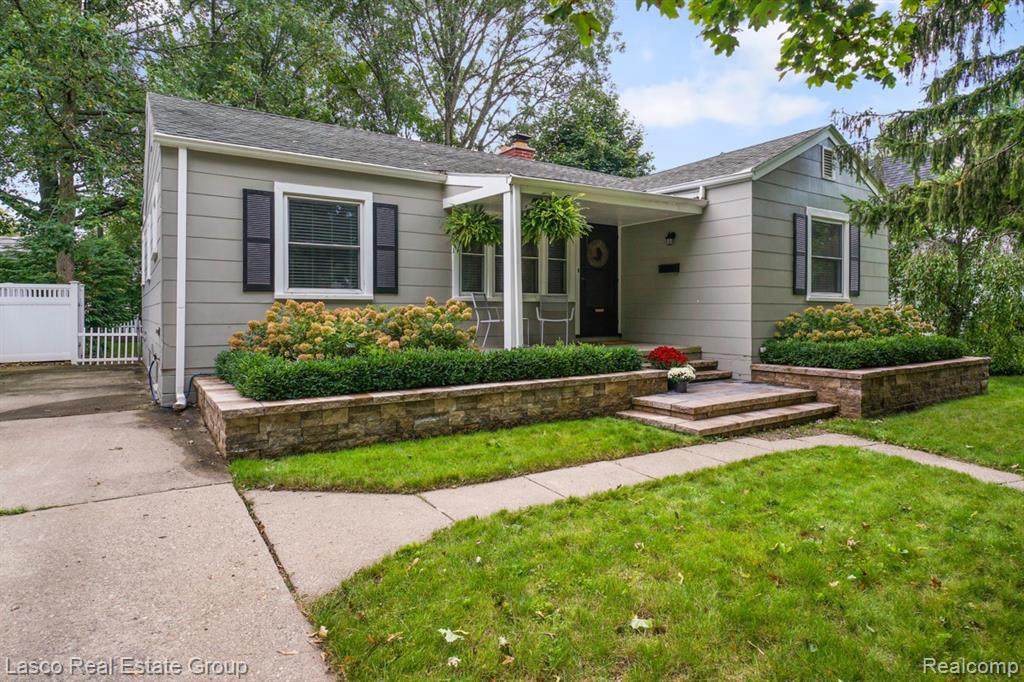 1217 Mayfield Dr - Photo 1