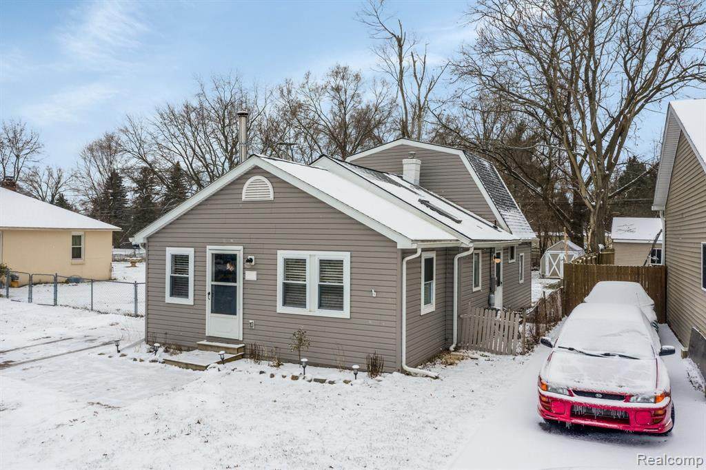 9925 Elizabeth Lake Rd - Photo 1